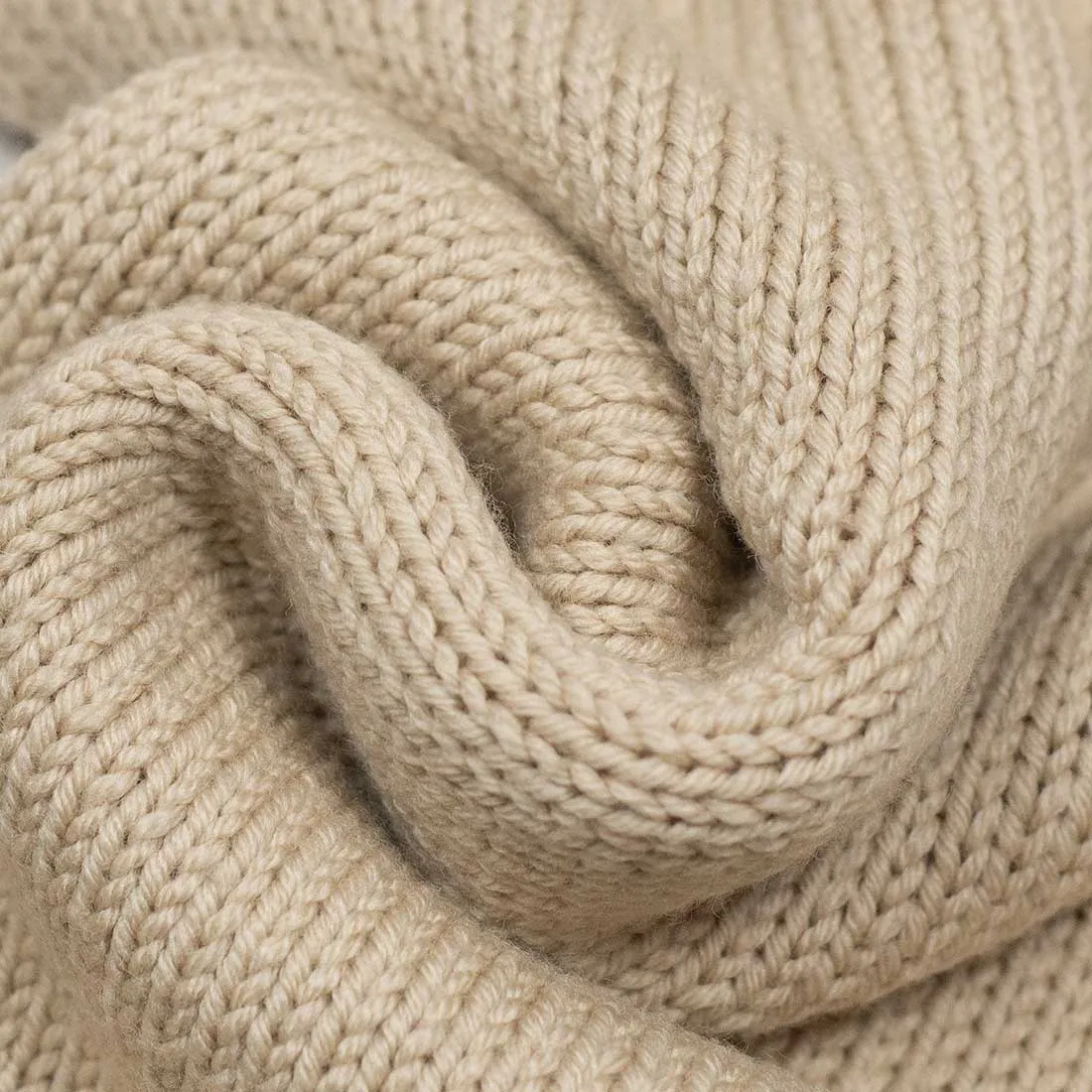 Turtleneck sweater in "Corda" beige superfine merino wool